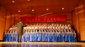 活久见!双头乌龟4根腿玩“漂移”,跑的真挺快!